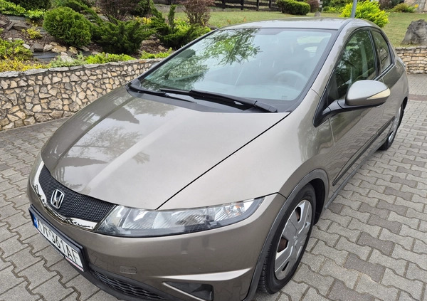 Honda Civic cena 10600 przebieg: 402000, rok produkcji 2006 z Kraków małe 379